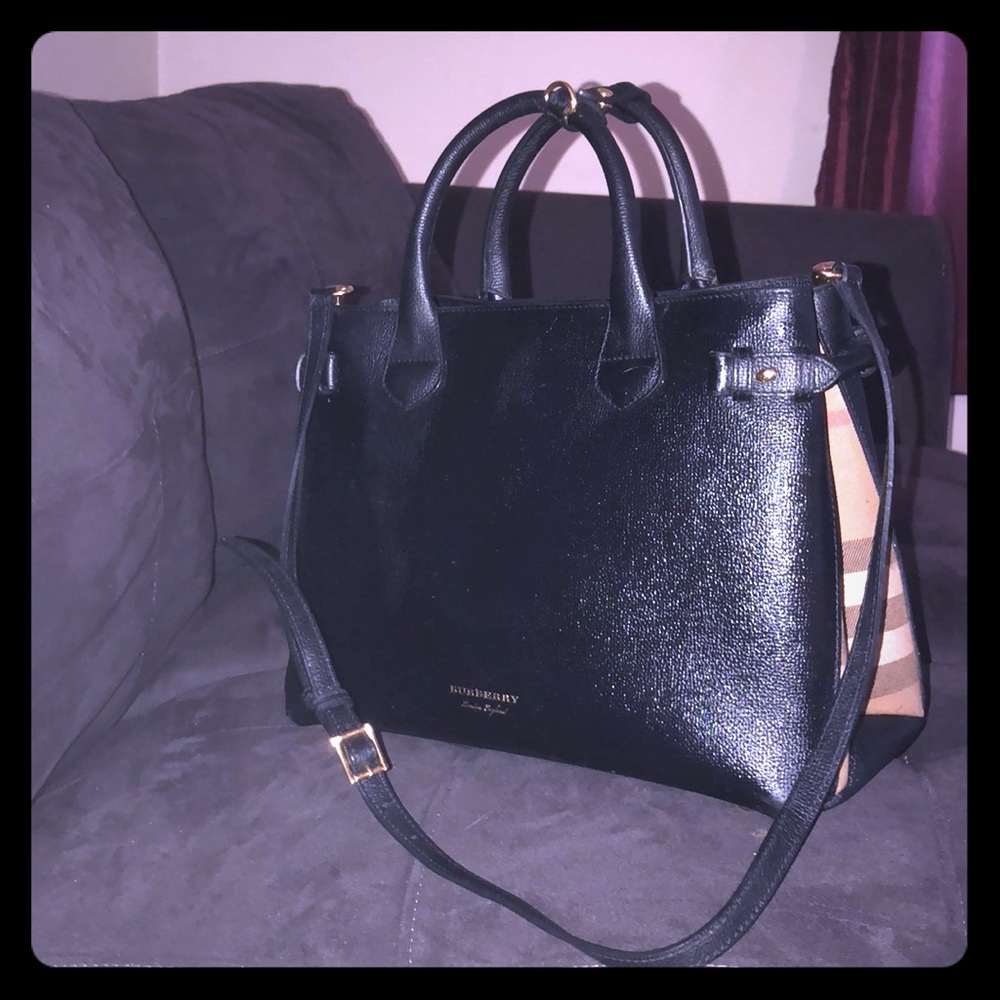 Authentic Burberry black Banner bag House Check